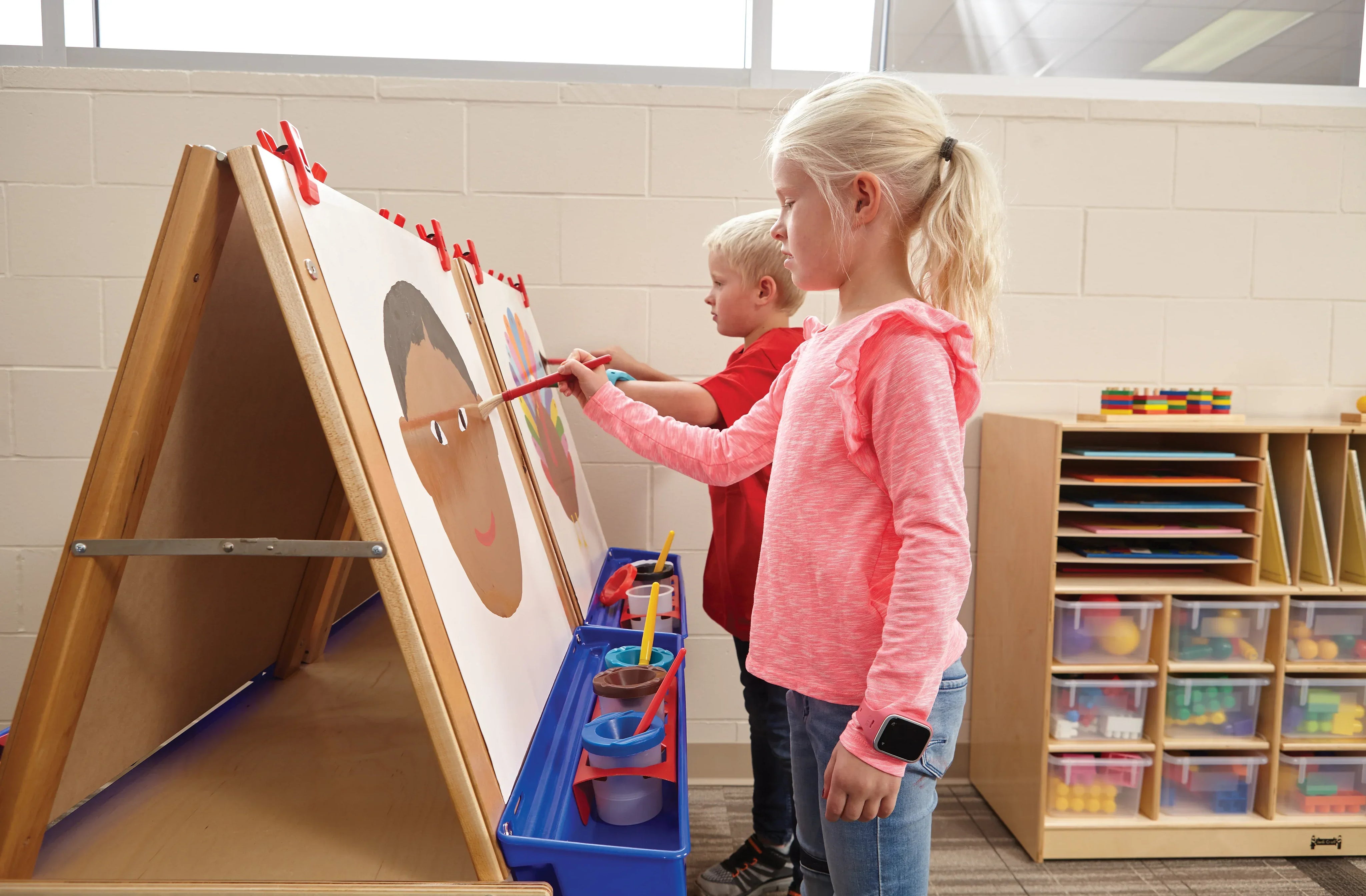 Jonti-Craft® 4 Station Art Center