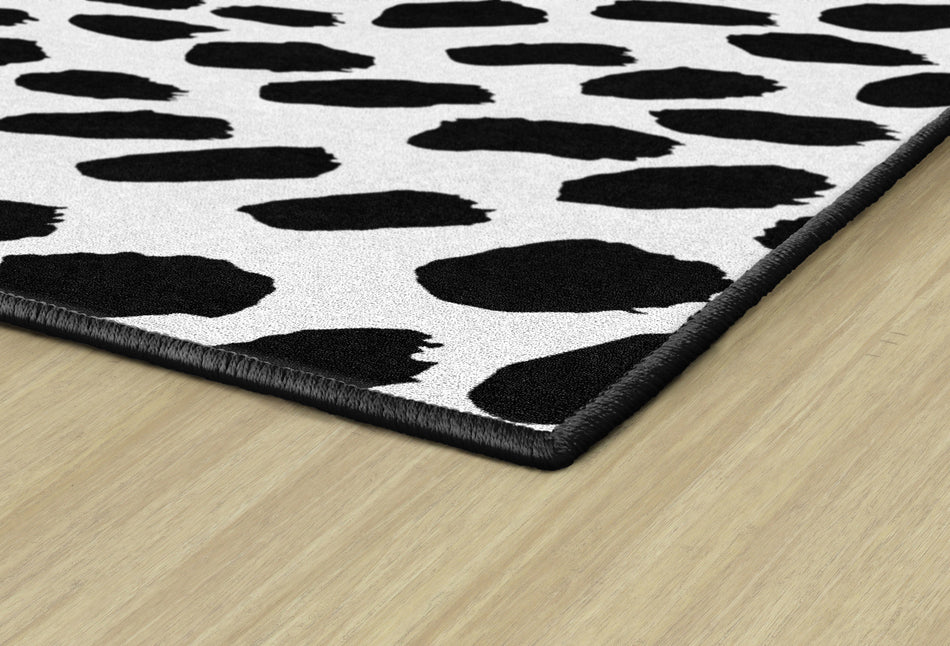 BLACK ON WHITE SAFARI DOT RECTANGLE CARPETS 5' X 7'6"