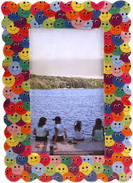 Hygloss Corrugated Frames - 4 3/4" x 6 3/4", (Opening 2 3/4" x 4 3/4") - 12/Pkg.