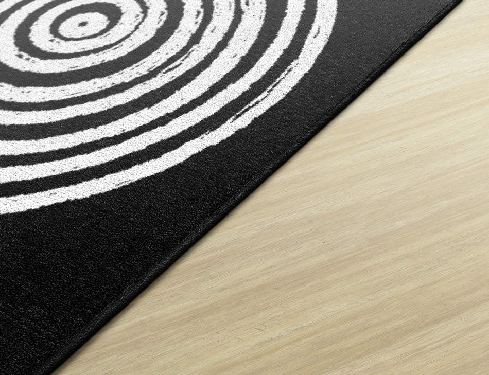 CIRCLES BLACK AND WHITE (SET OF 6) SQUARE CARPETS 15" X 15"