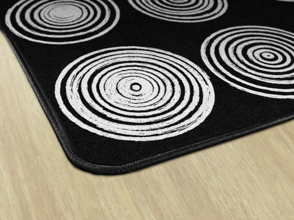 CIRCLES BLACK AND WHITE RECTANGLE CARPETS 6' X 8'4