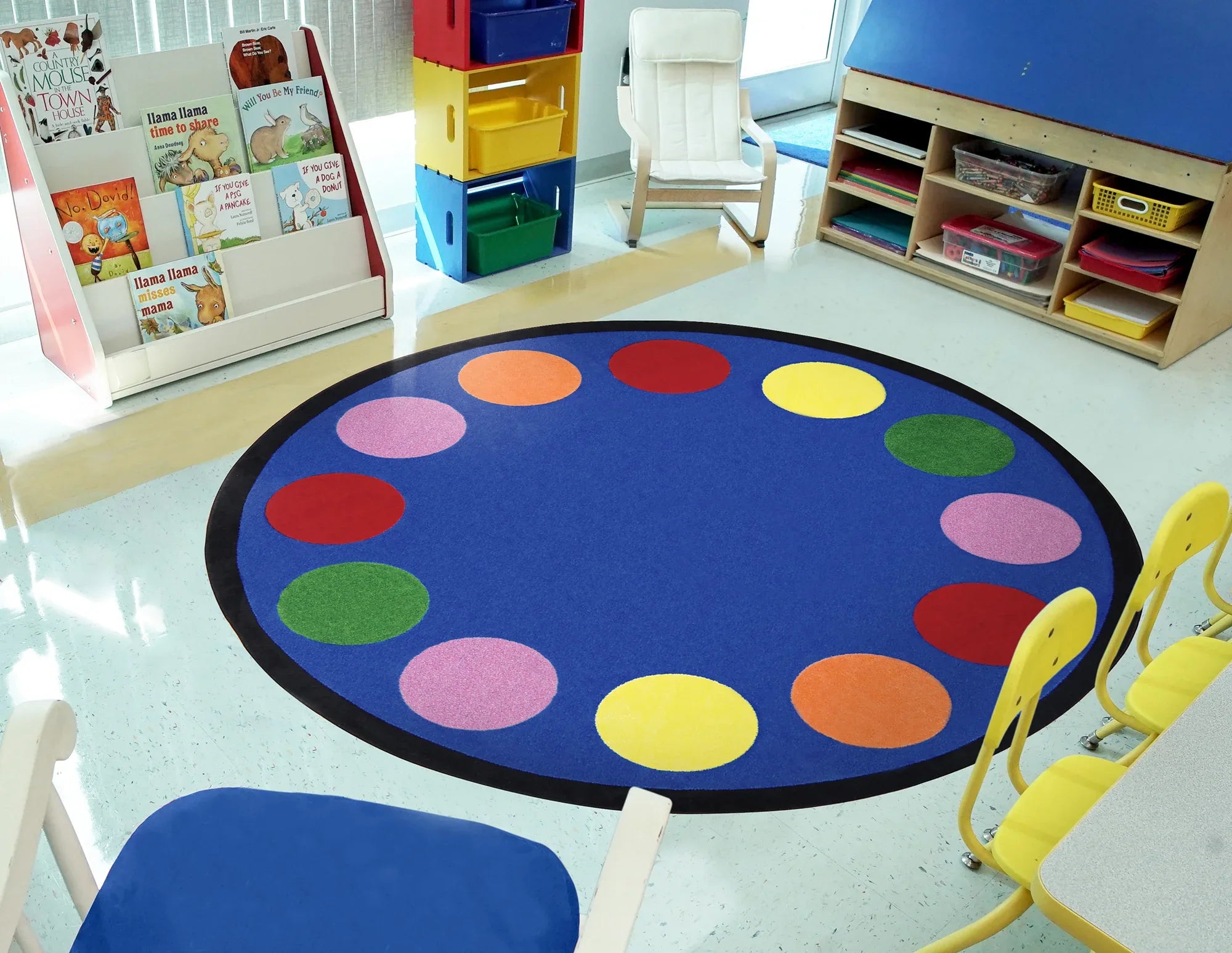 Lots of Dots 7'7" Round area rug in color Multi