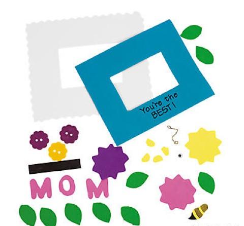 "Mom" Picture Frame Magnet Craft Kit -12 Project Pack