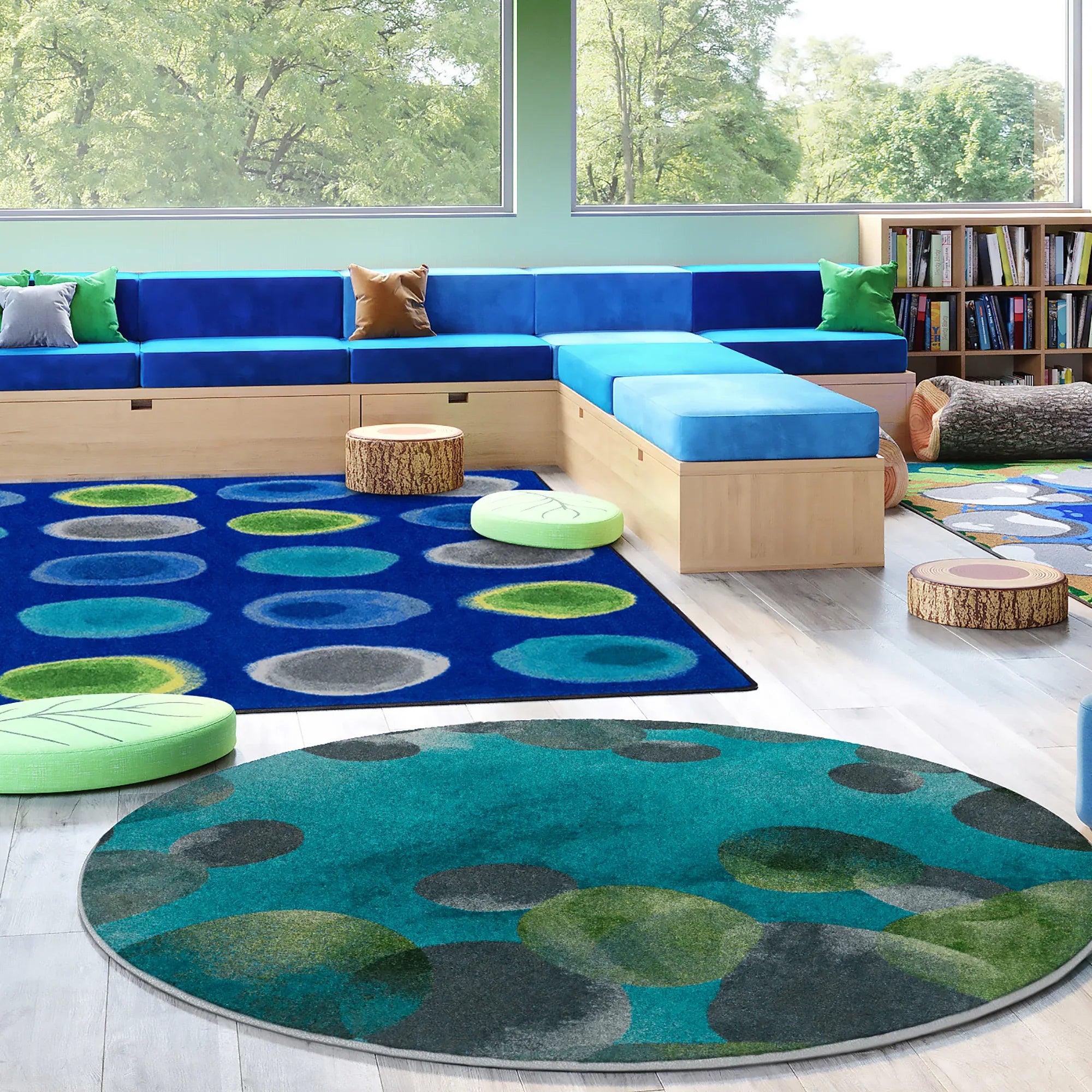 Riverstone 5'4" Round area rug in color Teal