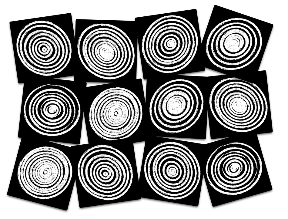 CIRCLES BLACK AND WHITE (SET OF 12) SQUARE CARPETS 15" X 15"